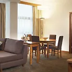 Hotel The Gateway 4*