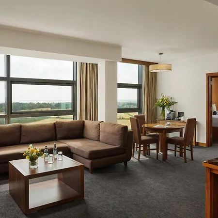 Hotel The Gateway 4*