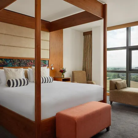 Hotel The Gateway 4*