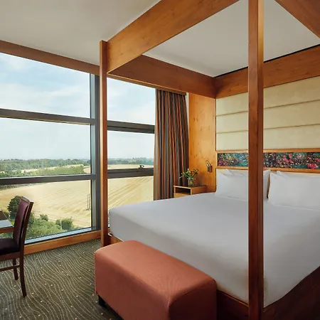 מלון The Gateway 4*