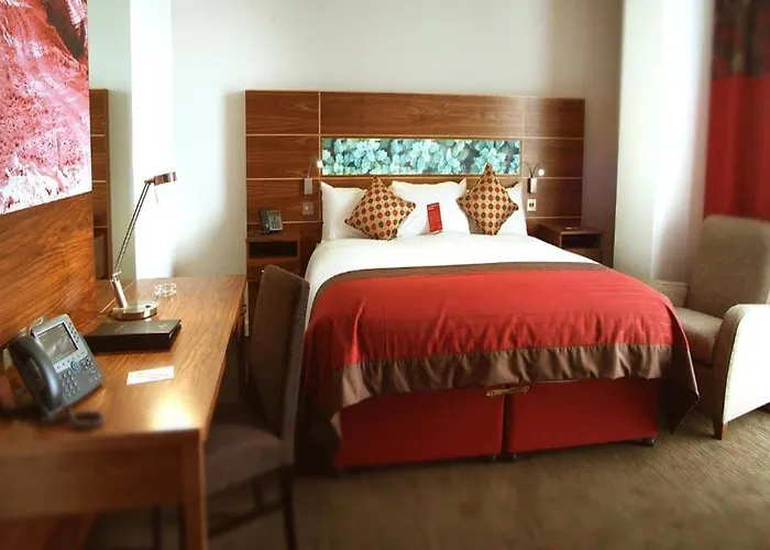 The Gateway Hotel 4*