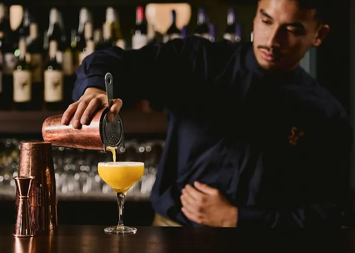 Hotel The Gateway 4*