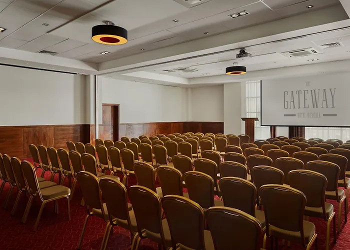 The Gateway Hotel 4*