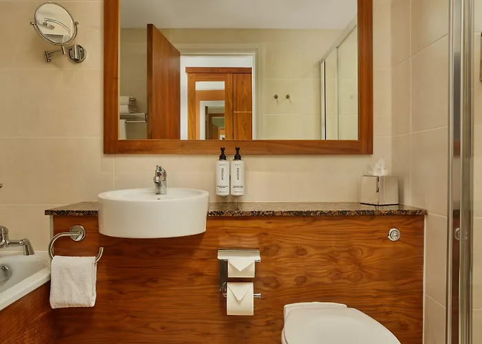 Отель The Gateway