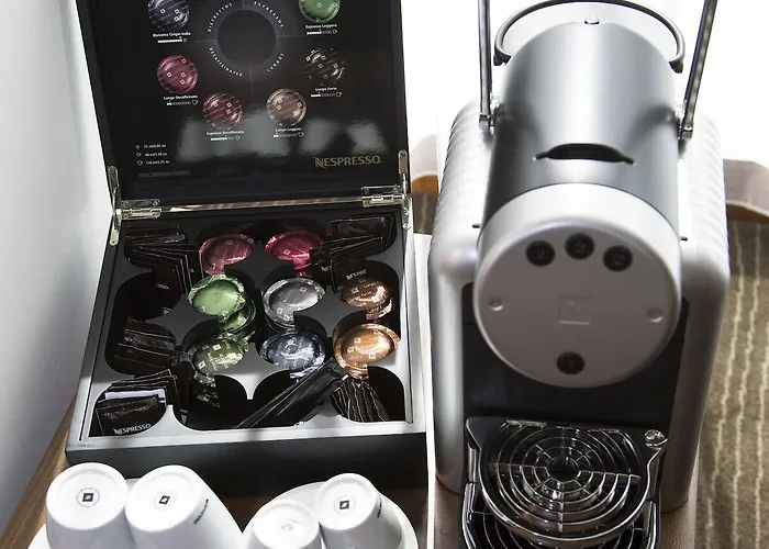 Hotel The Gateway 4*